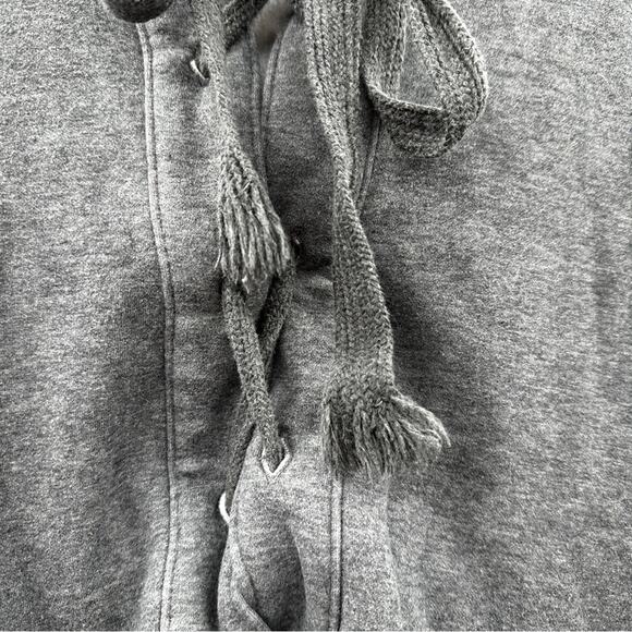 Fabletics Nina Gray Long Sleeve Lace Up Back Pullover Sweatshirt Sweater Size M‎ - Picture 9 of 11